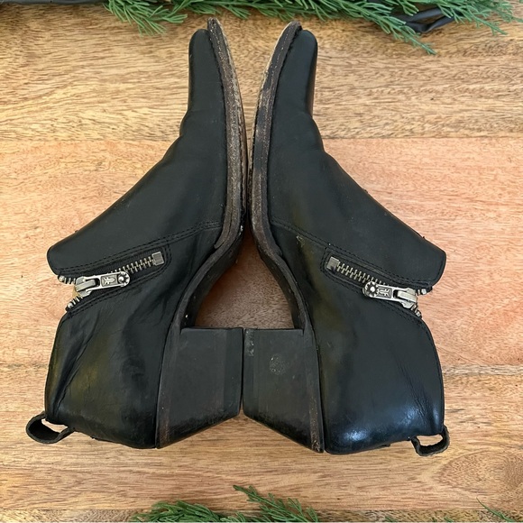 Frye Sacha Moto Shootie Black
Leather Ankle Boots Size 6.5 B - Picture 9 of 14